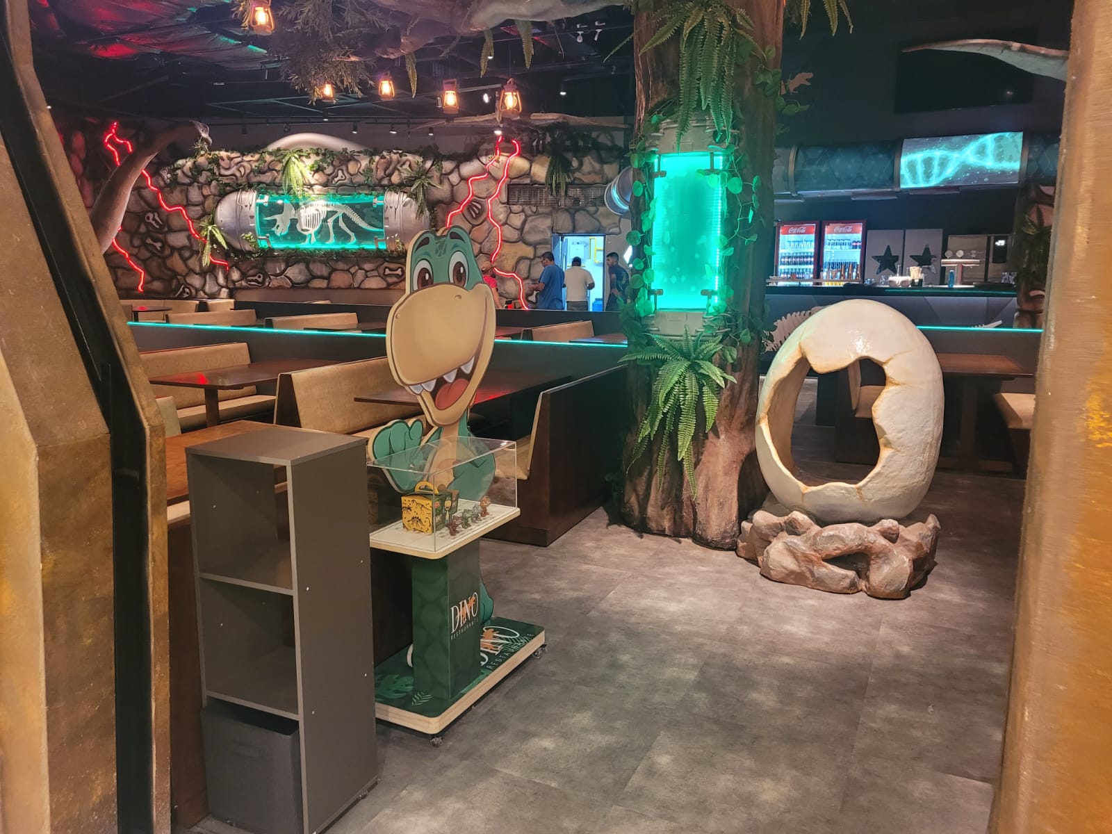 Ambiente real do Dino Restaurante — Shopping Vila Olímpia