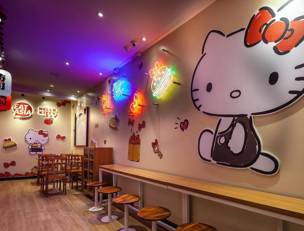 Ambiente real do Eat Asia + Hello Kitty